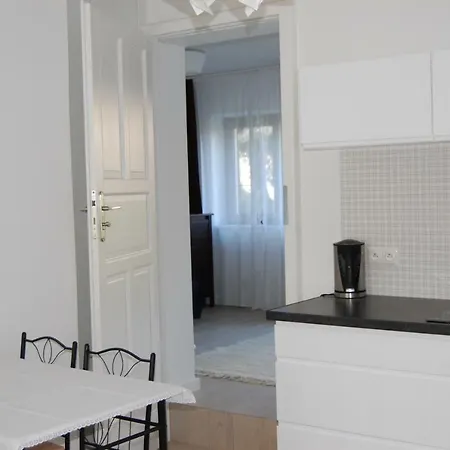 Apartament Z Ogrodem/apartment With Garden Διαμέρισμα *