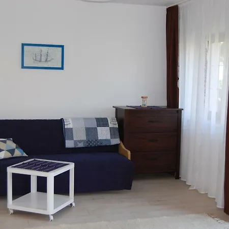 Apartament Z Ogrodem/apartment With Garden Διαμέρισμα *